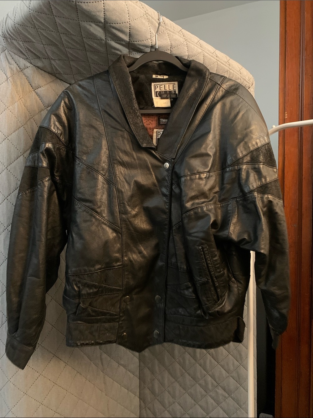 Pelle Pelle Black Leather Bomber Jacket with Ribbed Hem